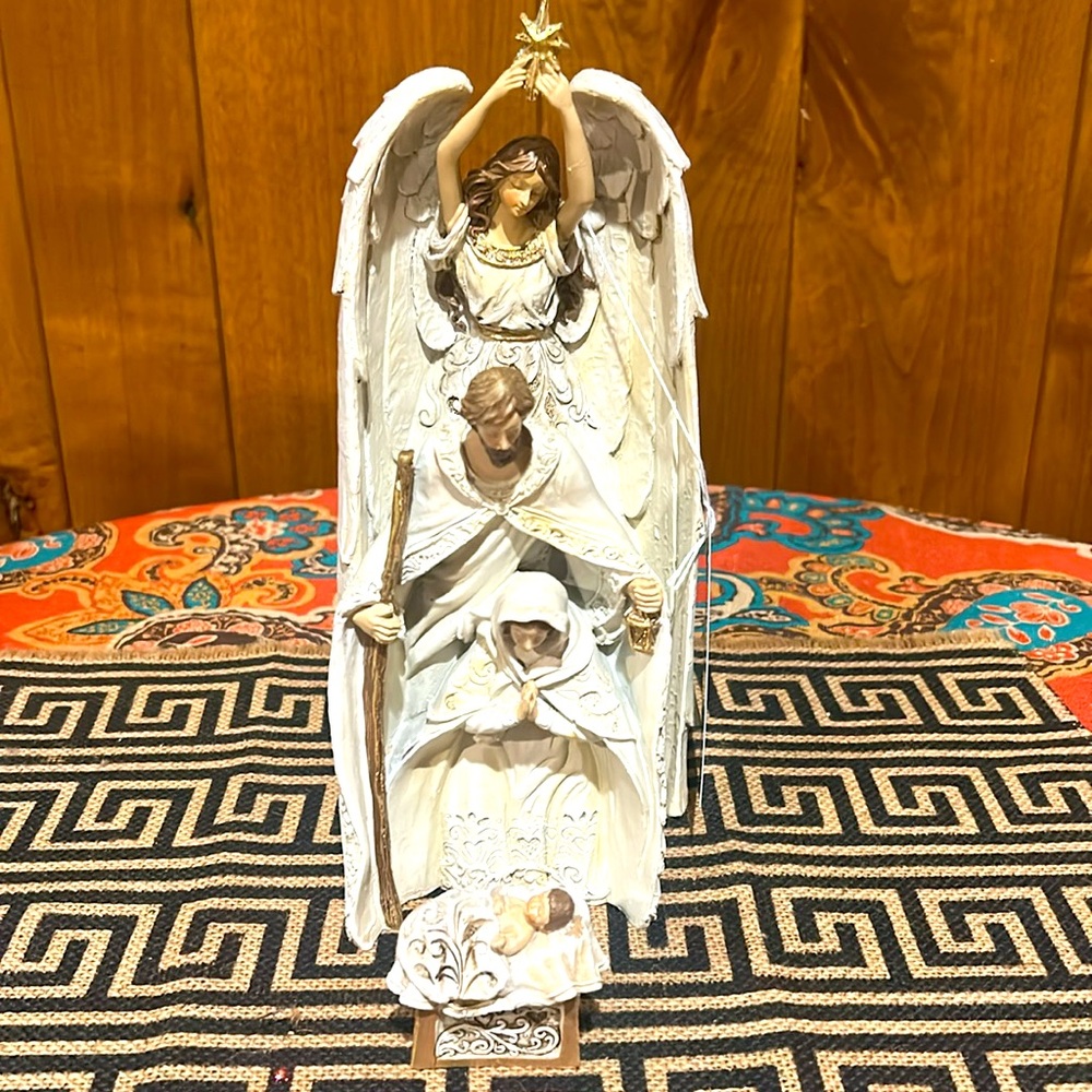 NIB Roman, Inc. Elegant 3-Piece Nativity Set with Gold Accents